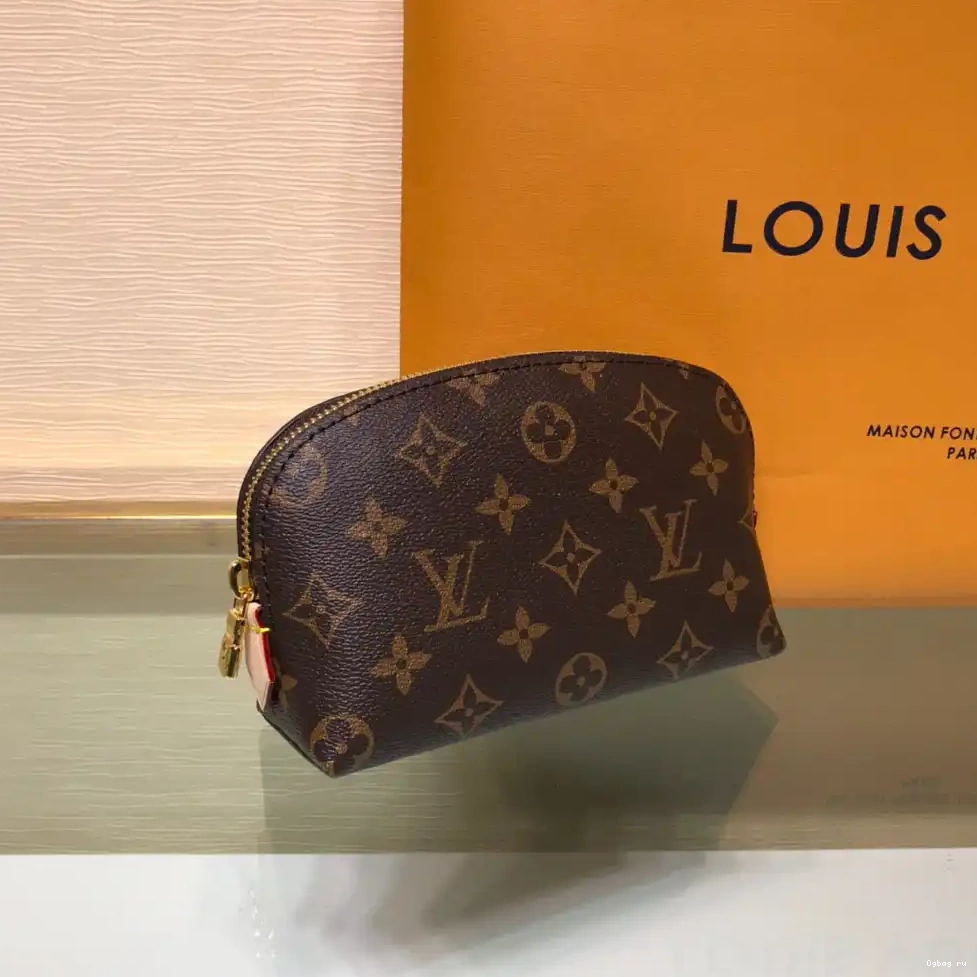 COSMETIC VUITTON LOUIS POUCH 0606